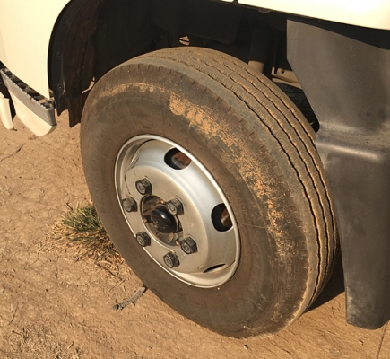 ขายหกล้อ HINO 175 แรงม้า รุ่น FC9JJLA ซีรีส์500 สภาพป้ายแดง รถ 2 ปี ไมล์ 40,xxx กม. ยางเต็ม กระบะคาร์โก้ 5.60 เมตร