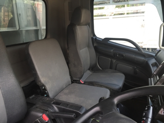 ขายหกล้อ HINO 175 แรงม้า รุ่น FC9JJLA ซีรีส์500 สภาพป้ายแดง รถ 2 ปี ไมล์ 40,xxx กม. ยางเต็ม กระบะคาร์โก้ 5.60 เมตร