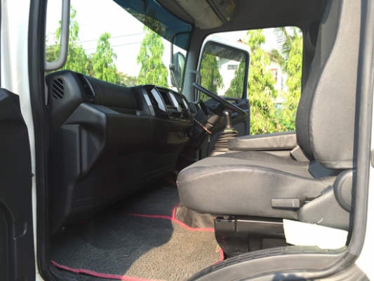 ขายหกล้อ HINO 175 แรงม้า รุ่น FC9JJLA ซีรีส์500 สภาพป้ายแดง รถ 2 ปี ไมล์ 40,xxx กม. ยางเต็ม กระบะคาร์โก้ 5.60 เมตร