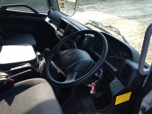 ขายหกล้อ HINO 175 แรงม้า รุ่น FC9JJLA ซีรีส์500 สภาพป้ายแดง รถ 2 ปี ไมล์ 40,xxx กม. ยางเต็ม กระบะคาร์โก้ 5.60 เมตร