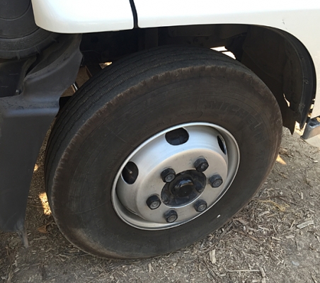 ขายหกล้อ HINO 175 แรงม้า รุ่น FC9JJLA ซีรีส์500 สภาพป้ายแดง รถ 2 ปี ไมล์ 40,xxx กม. ยางเต็ม กระบะคาร์โก้ 5.60 เมตร