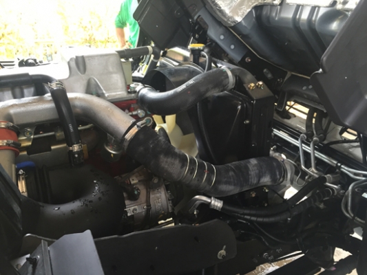 ขายหกล้อ HINO 175 แรงม้า รุ่น FC9JJLA ซีรีส์500 สภาพป้ายแดง รถ 2 ปี ไมล์ 40,xxx กม. ยางเต็ม กระบะคาร์โก้ 5.60 เมตร