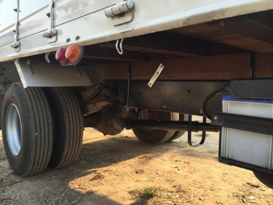 ขายหกล้อ HINO 175 แรงม้า รุ่น FC9JJLA ซีรีส์500 สภาพป้ายแดง รถ 2 ปี ไมล์ 40,xxx กม. ยางเต็ม กระบะคาร์โก้ 5.60 เมตร