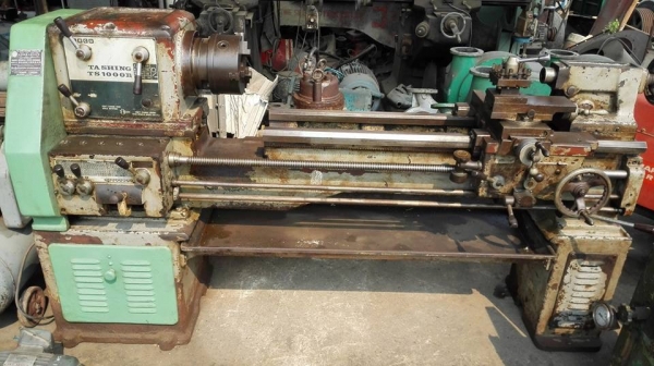 === Sold === กลึงต้าชิง TASHING TS1000B 6 ฟุต 3 เพลา เกียร์บล็อค รู 2" กลึงผ่านคอม้า 300 มม. ไฟ 380V รางคมสภาพดีพร้อมใช้