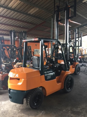 ขาย ฟอล์คลิฟต์ 3 ตัน TOYOTA 7FD30 รถสภาพสวยพร้อมใช้งาน ขาย ฟอล์คลิฟต์ 3 ตัน TOYOTA 7FD30 รถสภาพสวยพร้อมใช้งาน