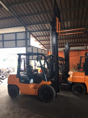 ขาย ฟอล์คลิฟต์ 3 ตัน TOYOTA 7FD30 รถสภาพสวยพร้อมใช้งาน ขาย ฟอล์คลิฟต์ 3 ตัน TOYOTA 7FD30 รถสภาพสวยพร้อมใช้งาน