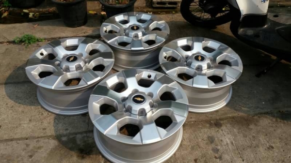 ล้อ chave ขอบ 17 เทรลเบลเซอร์ ชุดล่ะ 7500