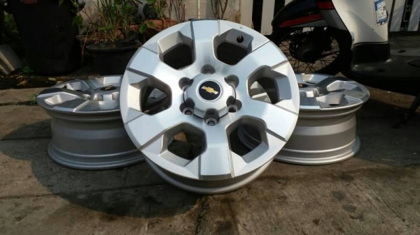 ล้อ chave ขอบ 17 เทรลเบลเซอร์ ชุดล่ะ 7500