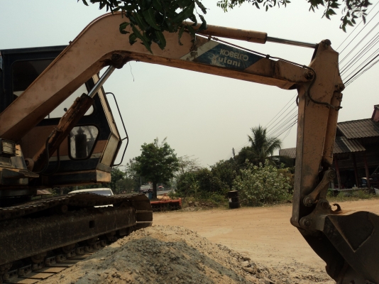 ลดราคาด่วน !!!!!!!! ขายด่วน Kobelco sk03s คอนโทลนน้ำมัน รุ่นสุดท้าย เล่มทะเบียนพร้อมโอน ต่อรองได้ 080-1253450