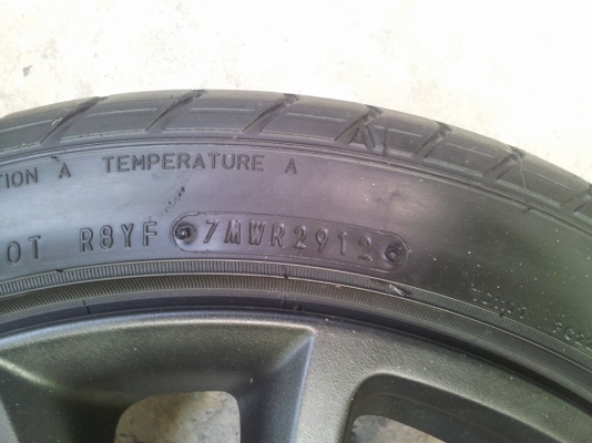 ขายล้อเดิมติดรถ MAZDA 2 พร้อมยาง DUNLOP 195 45 16 ปี 12