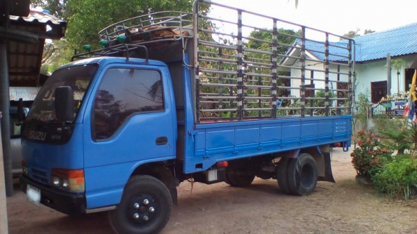 **319,000 บ.ต่อรอง/// 6ล้อ ISUZU NKR-110 หัวการ์ตูน ห้างแท้ จดใหม่ปี45 เครื่อง/เกียร์/ช่วงล่าง เดิม คัสซีสวย หัวสวย พ.ธรรมดา กระบะพื้นไม้คอกเหล็ก4.30ม. ยาง7.50/16 พร้อมใช้งาน **ขาย ISUZU NKR-110 หัวการ์ตูน 6ล้อบรรทุก สภาพสวย พร้อมใช้งาน ISUZU NKR58LX5 S 4 **319,000 บ.ต่อรอง/// 6ล้อ ISUZU NKR-110 หัวการ์ตูน ห้างแท้ จดใหม่ปี45 เครื่อง/เกียร์/ช่วงล่าง เดิม คัสซีสวย หัวสวย พ.ธรรมดา กระบะพื้นไม้คอกเหล็ก4.30ม. ยาง7.50/16 พร้อมใช้งาน **ขาย ISUZU NKR-110 หัวการ์ตูน 6ล้อบรรทุก สภาพสวย พร้อมใช้งาน ISUZU NKR58LX5 S 4