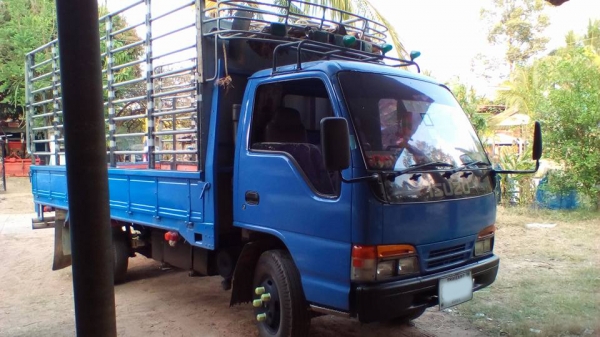 **319,000 บ.ต่อรอง/// 6ล้อ ISUZU NKR-110 หัวการ์ตูน ห้างแท้ จดใหม่ปี45 เครื่อง/เกียร์/ช่วงล่าง เดิม คัสซีสวย หัวสวย พ.ธรรมดา กระบะพื้นไม้คอกเหล็ก4.30ม. ยาง7.50/16 พร้อมใช้งาน **ขาย ISUZU NKR-110 หัวการ์ตูน 6ล้อบรรทุก สภาพสวย พร้อมใช้งาน ISUZU NKR58LX5 S 4 **319,000 บ.ต่อรอง/// 6ล้อ ISUZU NKR-110 หัวการ์ตูน ห้างแท้ จดใหม่ปี45 เครื่อง/เกียร์/ช่วงล่าง เดิม คัสซีสวย หัวสวย พ.ธรรมดา กระบะพื้นไม้คอกเหล็ก4.30ม. ยาง7.50/16 พร้อมใช้งาน **ขาย ISUZU NKR-110 หัวการ์ตูน 6ล้อบรรทุก สภาพสวย พร้อมใช้งาน ISUZU NKR58LX5 S 4