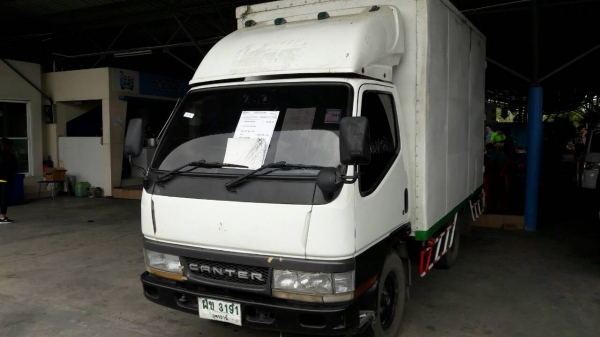 ขายด่วนรถ4ล้อให่ญปี48สภาพพร้อมใช้สนใจติดต่อด่วนเครื่องดีเซล