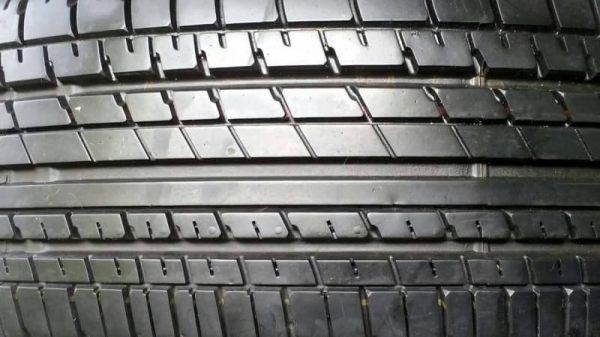 ยาง bridgestone  185 55 16ปี 15 ชุดล่ะ 7500