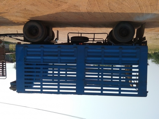 ลูกพ่วงสองเพลาไม่ดั้ม