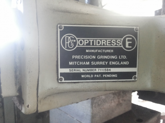 เครื่องเจียรไนราย MITSUI  ขนาดกลางค่อยข่างใหญ่ สั่งงานและแสดงผลด้วยระบบไฟฟ้า เป็นเครื่องนำเข้าใช้งานในไทย