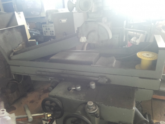 เครื่องเจียรไนราย MITSUI  ขนาดกลางค่อยข่างใหญ่ สั่งงานและแสดงผลด้วยระบบไฟฟ้า เป็นเครื่องนำเข้าใช้งานในไทย