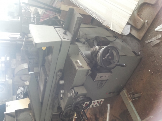 เครื่องเจียรไนราย MITSUI  ขนาดกลางค่อยข่างใหญ่ สั่งงานและแสดงผลด้วยระบบไฟฟ้า เป็นเครื่องนำเข้าใช้งานในไทย