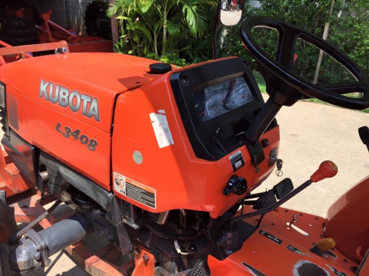 ขายรถไถKubota L3408 (4WD) พร้อมใบมีดหน้าและผานพรวน รถเดิมๆ พร้อมใช้งาน