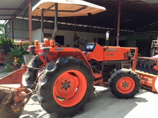ขายรถไถKubota L3408 (4WD) พร้อมใบมีดหน้าและผานพรวน รถเดิมๆ พร้อมใช้งาน