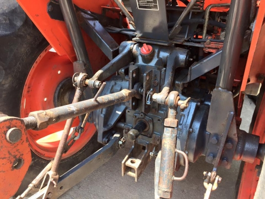 ขายรถไถKubota L3408 (4WD) พร้อมใบมีดหน้าและผานพรวน รถเดิมๆ พร้อมใช้งาน