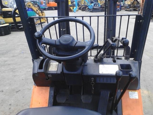 ขายรถ โฟล์คลิฟท์ TOYOTA รุ่น 7FD15 : เครื่องยนต์ ดีเซลโตโยต้า 1DZ-II : เกียร์ ธรรมดา : ขนาด 1.5 ตัน :