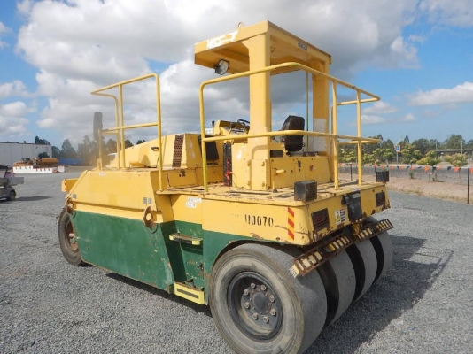 SAKAI TZ701 7 Wheel    2004