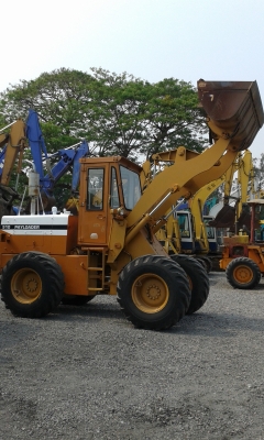 ต้องการขายรถตักล้อยางยี่ห้อ KOMATSU-510 PAYLOADER นำเข้าจากญี่ปุ่น ต้องการขายรถตักล้อยางยี่ห้อ KOMATSU-510 PAYLOADER นำเข้าจากญี่ปุ่น