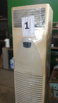 เครื่องความควบคุมความชื่นอากาศภายในห้อง MODERNKOOL  DEHUMIDIFIER  ทำให้คนอยู่รู้สึกสบายไม่อึดอัด