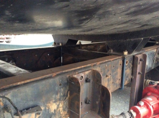 รถน้ำ 10 ล้อ NISSAN CW30 เครื่อง 250 แรง 2 เพลา