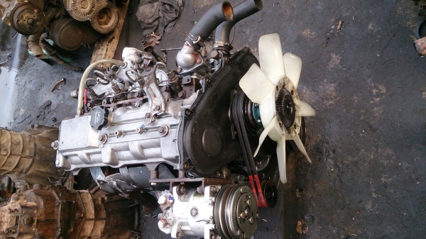 เครื่องโตโยต้า 2L ฮีโร่ เครื่องสวยๆรับประกัน