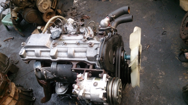 เครื่องโตโยต้า 2L ฮีโร่ เครื่องสวยๆรับประกัน