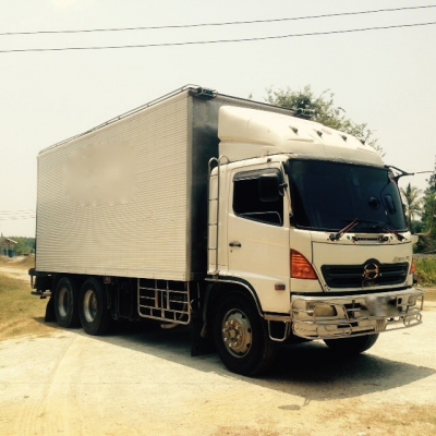 รถฮีโน่ 10 ล้อ ตู้เย็น  FL1J   220 แรงม้า. ปี 50.    สนใจติดต่อ  081 - 6079515