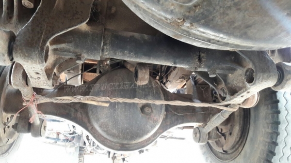 รถบรรทุก ISUZU หัวยาวพื้นเรียบเทเลอร์ สะพานยกได้ด้วยระบบไฮโดลิก