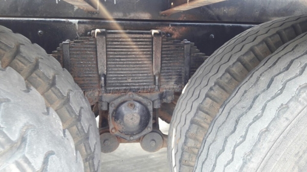 รถบรรทุก ISUZU หัวยาวพื้นเรียบเทเลอร์ สะพานยกได้ด้วยระบบไฮโดลิก