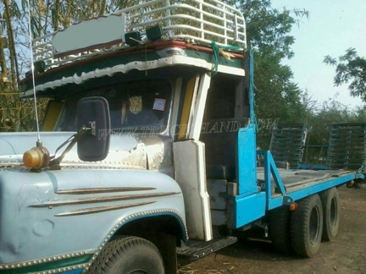 รถบรรทุก ISUZU หัวยาวพื้นเรียบเทเลอร์ สะพานยกได้ด้วยระบบไฮโดลิก