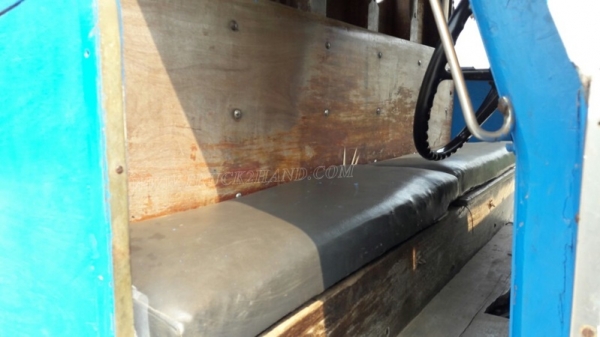 รถบรรทุก ISUZU หัวยาวพื้นเรียบเทเลอร์ สะพานยกได้ด้วยระบบไฮโดลิก