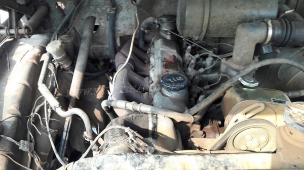 รถบรรทุก ISUZU หัวยาวพื้นเรียบเทเลอร์ สะพานยกได้ด้วยระบบไฮโดลิก