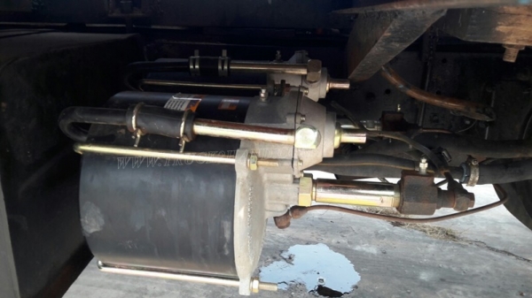 รถบรรทุก ISUZU หัวยาวพื้นเรียบเทเลอร์ สะพานยกได้ด้วยระบบไฮโดลิก