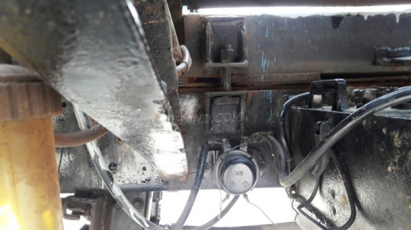 รถบรรทุก ISUZU หัวยาวพื้นเรียบเทเลอร์ สะพานยกได้ด้วยระบบไฮโดลิก