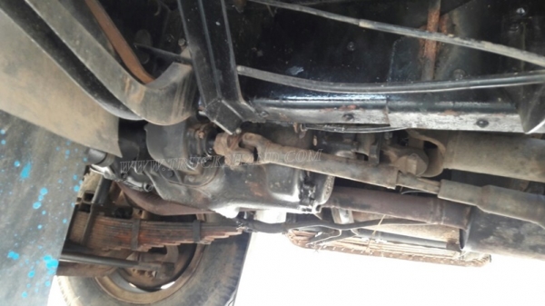 รถบรรทุก ISUZU หัวยาวพื้นเรียบเทเลอร์ สะพานยกได้ด้วยระบบไฮโดลิก