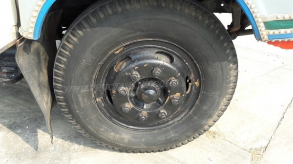 รถบรรทุก ISUZU หัวยาวพื้นเรียบเทเลอร์ สะพานยกได้ด้วยระบบไฮโดลิก