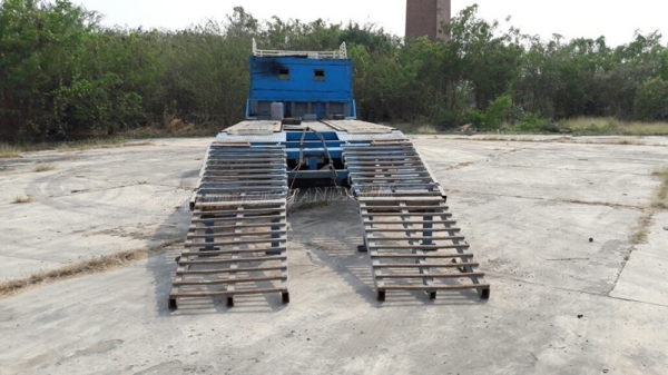 รถบรรทุก ISUZU หัวยาวพื้นเรียบเทเลอร์ สะพานยกได้ด้วยระบบไฮโดลิก