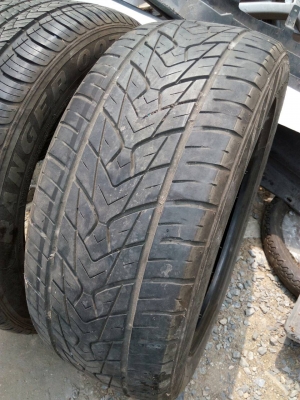 265/50R20 มี 2 เส้น ปี13  tel.081-427-3941 ไอดีไลน์ 0814273941