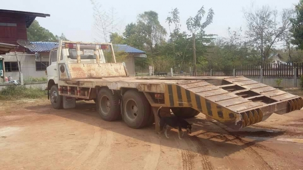 ขออนุญาติขาย KT725เพลาเดียวเอกสาร ครบพร้อมใช้พร้อมโอนราคา  450000 สนใจติดต่อ  ช่างดำ  0853224877-0988930465