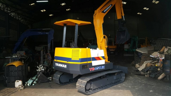 ขาย รถขุด YANMAR รุ่น YB451UZ มือสองญี่ปุ่น แทรกเหล็ก สลักแน่น  เครื่องยนต์ 4สูบ ตรวจเช็คสภาพแล้ว อย่างดี พร้อมใช้งาน มือถือ/LINE ID : 0818753444