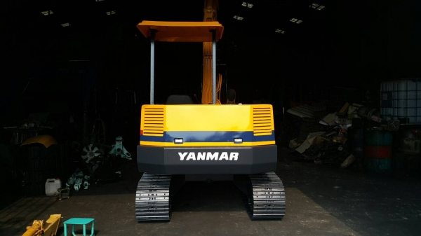 ขาย รถขุด YANMAR รุ่น YB451UZ มือสองญี่ปุ่น แทรกเหล็ก สลักแน่น  เครื่องยนต์ 4สูบ ตรวจเช็คสภาพแล้ว อย่างดี พร้อมใช้งาน มือถือ/LINE ID : 0818753444