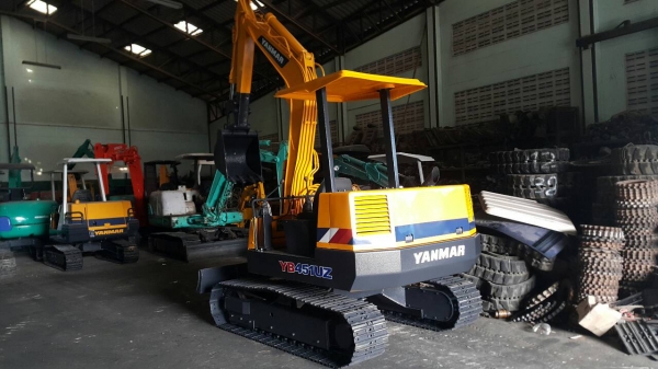 ขาย รถขุด YANMAR รุ่น YB451UZ มือสองญี่ปุ่น แทรกเหล็ก สลักแน่น  เครื่องยนต์ 4สูบ ตรวจเช็คสภาพแล้ว อย่างดี พร้อมใช้งาน มือถือ/LINE ID : 0818753444