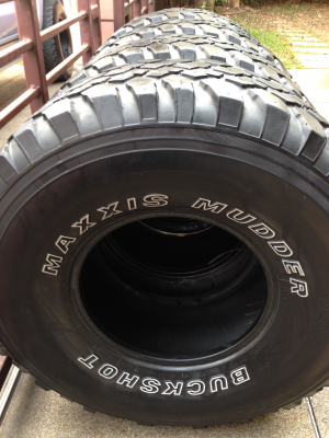 ยาง Mud Maxxis 35 12.5 R15 ปี12 ดอกสวย พร้อมใช้งาน ราคาไม่แพง ยาง Mud Maxxis 35 12.5 R15 ปี12 ดอกสวย พร้อมใช้งาน ราคาไม่แพง