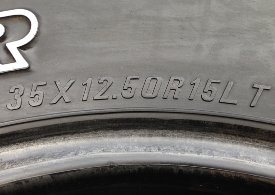 ยาง Mud Maxxis 35 12.5 R15 ปี12 ดอกสวย พร้อมใช้งาน ราคาไม่แพง ยาง Mud Maxxis 35 12.5 R15 ปี12 ดอกสวย พร้อมใช้งาน ราคาไม่แพง